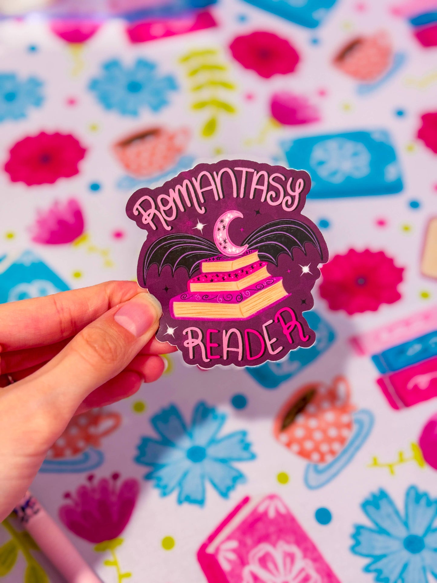 Romantasy Reader Vinyl Decal Sticker: No packaging