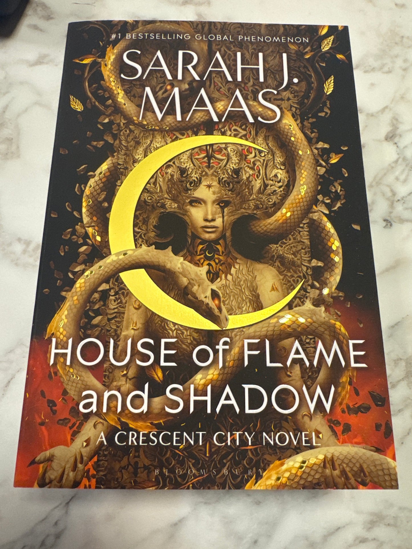 Crescent City: House of Flame and Shadow