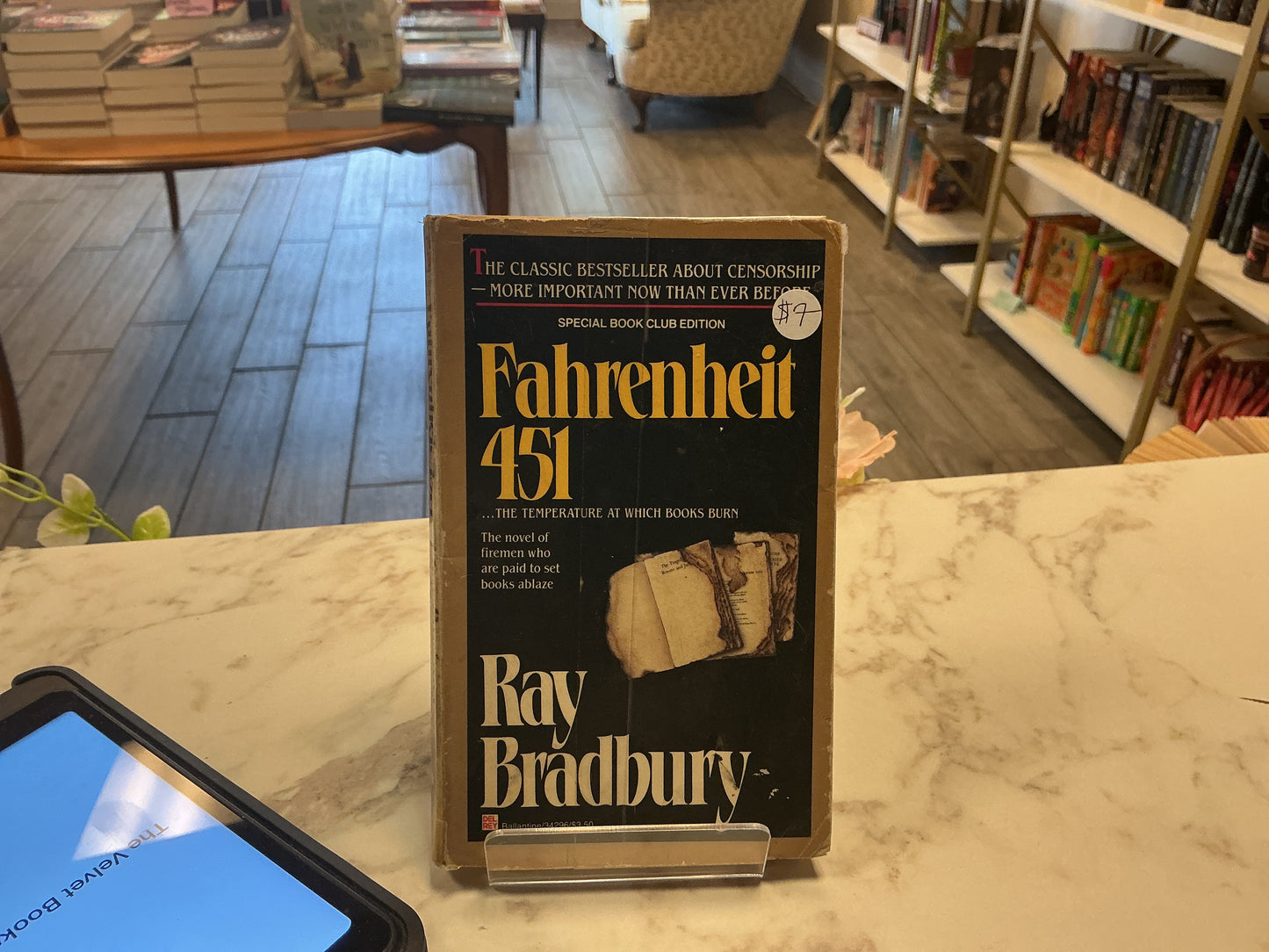 Fahrenheit 451